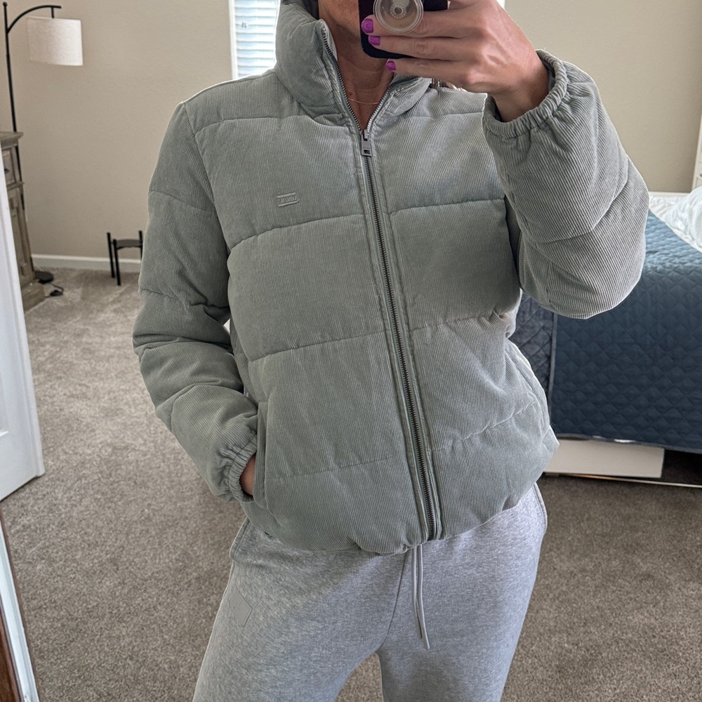 Levi’s puffer corduroy coat - Picture 2 of 6